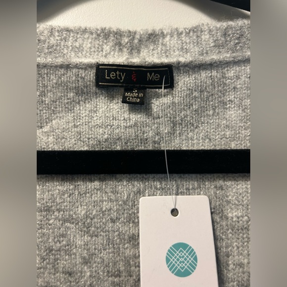 Lety & Me Gray and White Stitch Fix NWT Long Women's Cardigan Sweater Small - Picture 3 of 5